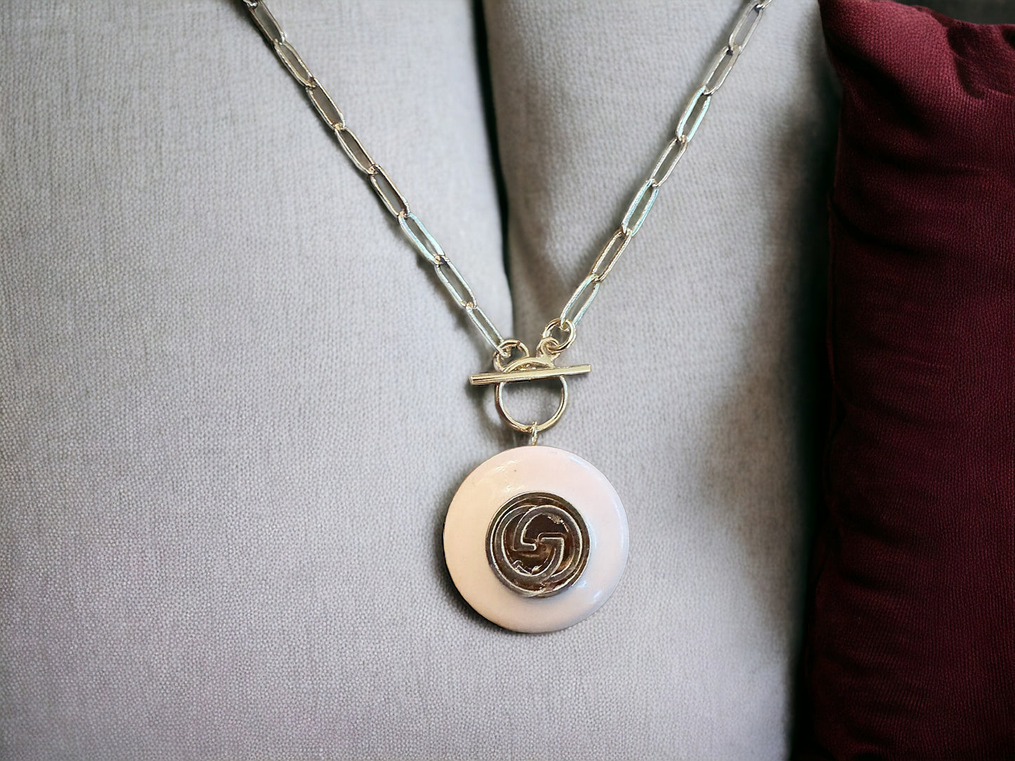 Luxury Designer Soft Pink Gucci Button Necklace