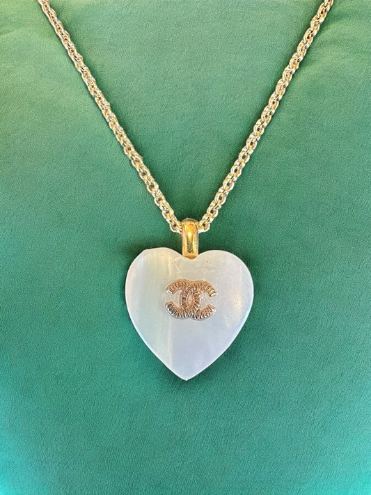 Luxury Designer Clear Heart Shaped Button Necklace with Gold Filled Chain